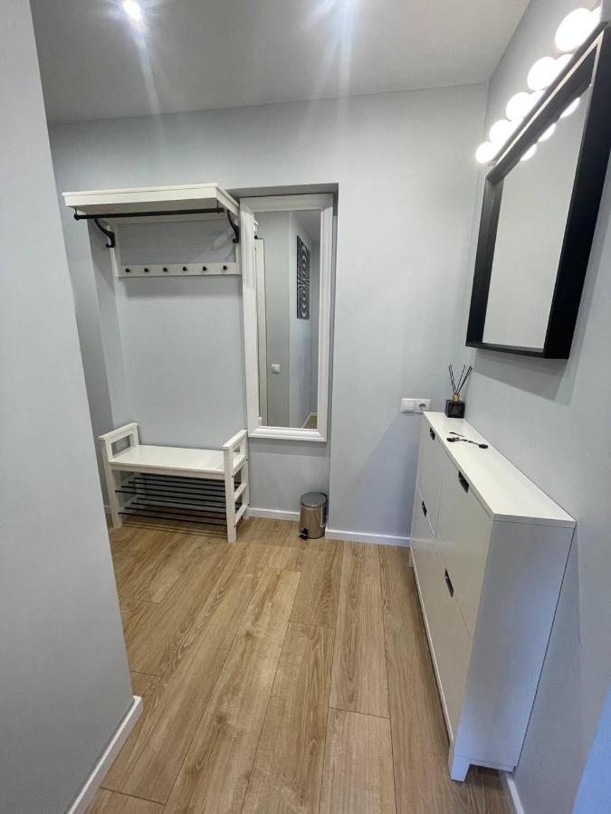 Modern 1Br Haven Near Two Parks Apartamento Riga Exterior foto